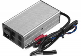 ŁADOWARKA PROSTOWNIK DO AKUMULATORÓW LiFePO4 Green Cell 14.6V 10A ADCAV02