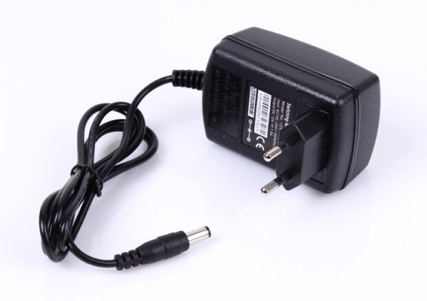 ZASILACZ IMPULSOWY 12V/1A/5.5 12W