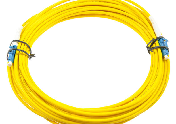 PATCHCORD ŚWIATŁOWODOWY SM 20M SIMPLEX 9/125 LC/UPC-LC/UPC