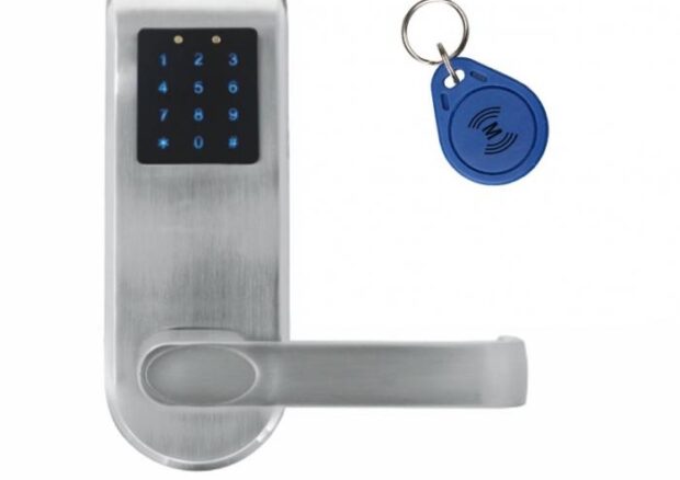 KLAMKA EURA ELH-82B9/SILVER z czytnikiem kart RFID i zamkiem szyfr, sterowanie zdalne, srebrny