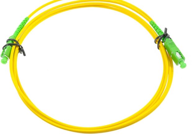 PATCHCORD ŚWIATŁOWODOWY SM 7M SIMPLEX 9/125 SC/APC-SC/APC
